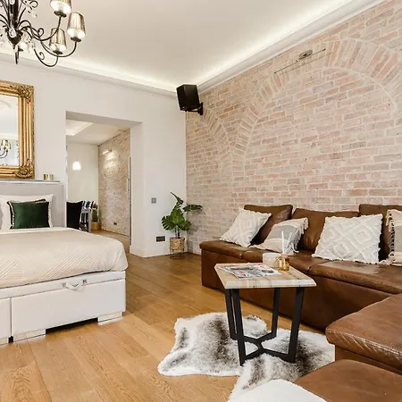 Luxurious Aprtment In The Center דירה