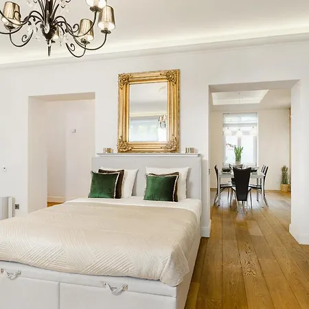 Luxurious Aprtment In The Center דירה