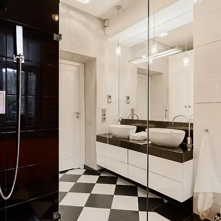 Luxurious Aprtment In The Center דירה